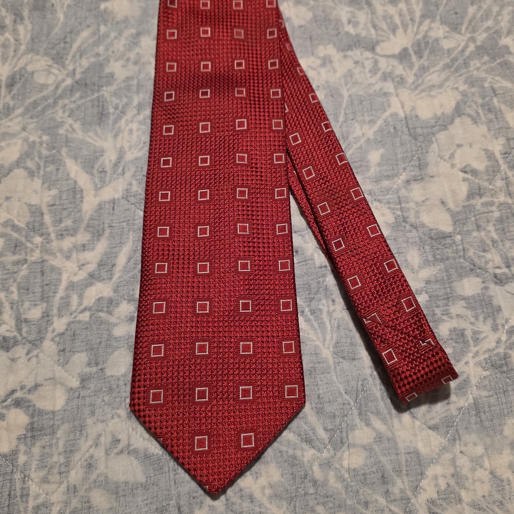 Ermenegildo Zegna Red Square Pattern Tie